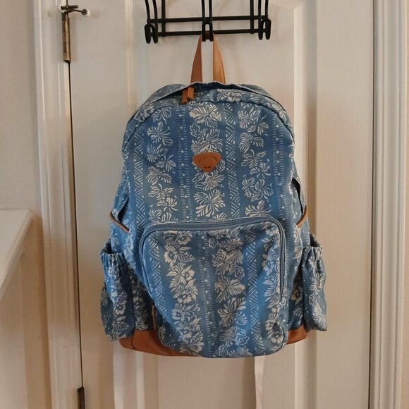Blue Billabong Home Abroad Canvas Backpack Hibiscus design faux leather accents - Picture 1 of 7